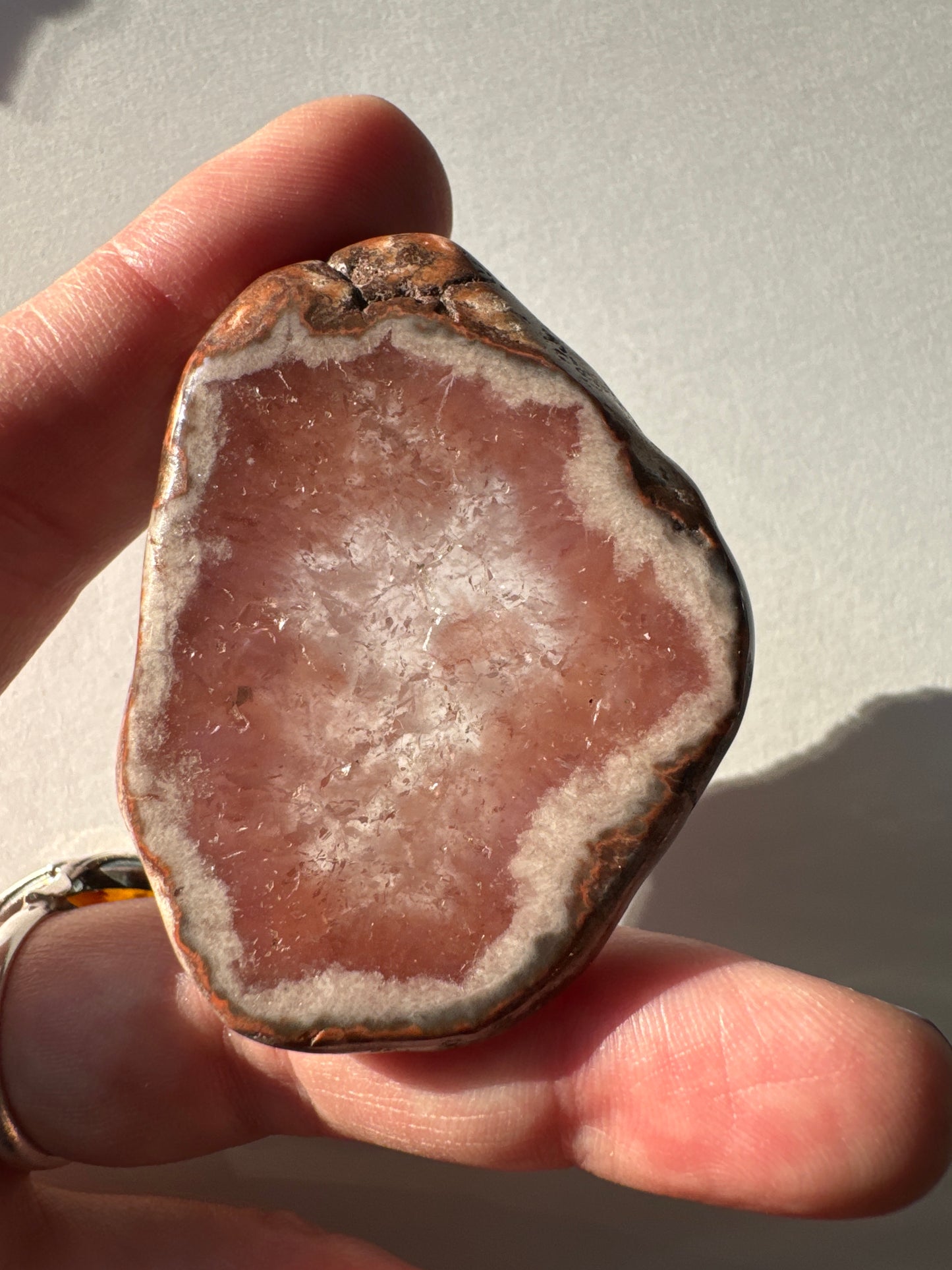 Pink Amethyst Slice 40 g - Moon Room Shop and Wellness