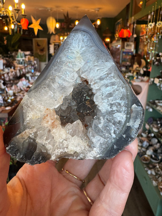 Agate Druzy Polished Point 335 g