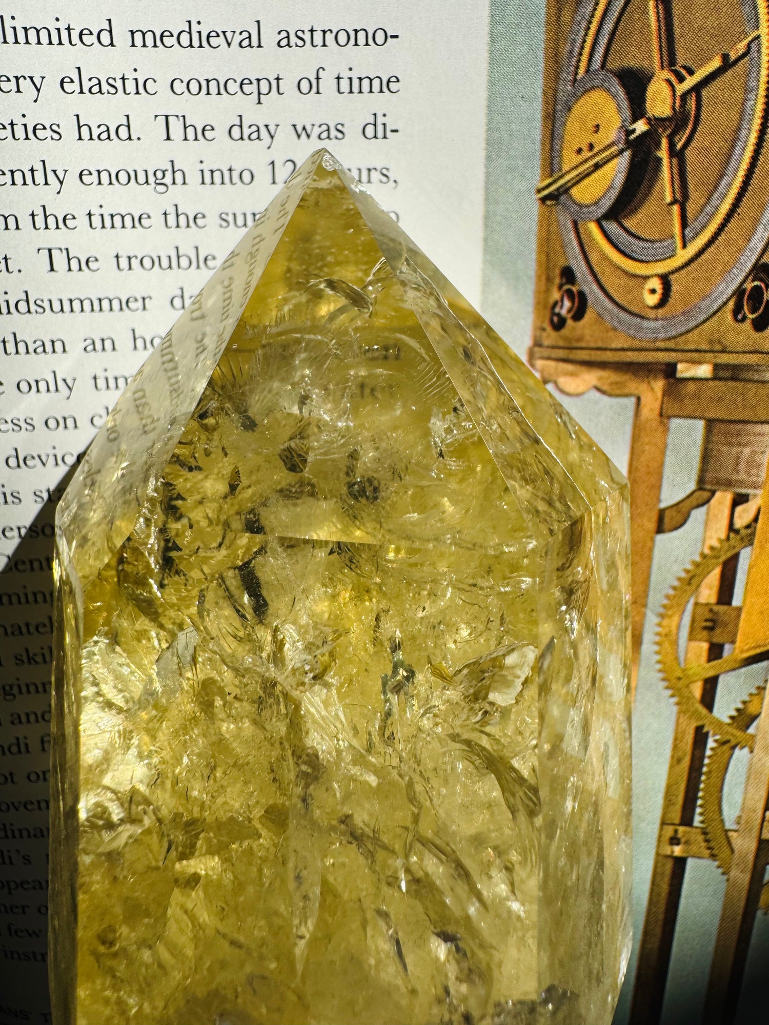 Lemon Quartz Tower 392 g  Brazil Gorgeous - Moon Room Shop and Wellness