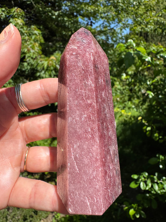 Strawberry Quartz Tower - Brazil Beauty - 162 g - Moon Room Shop and Wellness