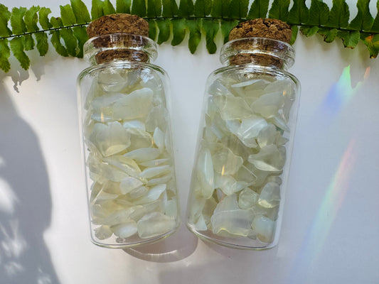 Opalite Gem Chip 25 ml Glass Jar - Moon Room Shop and Wellness