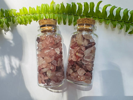 Strawberry 🍓 Quartz Gem Chip 25 ml Glass Jar - Moon Room Shop and Wellness