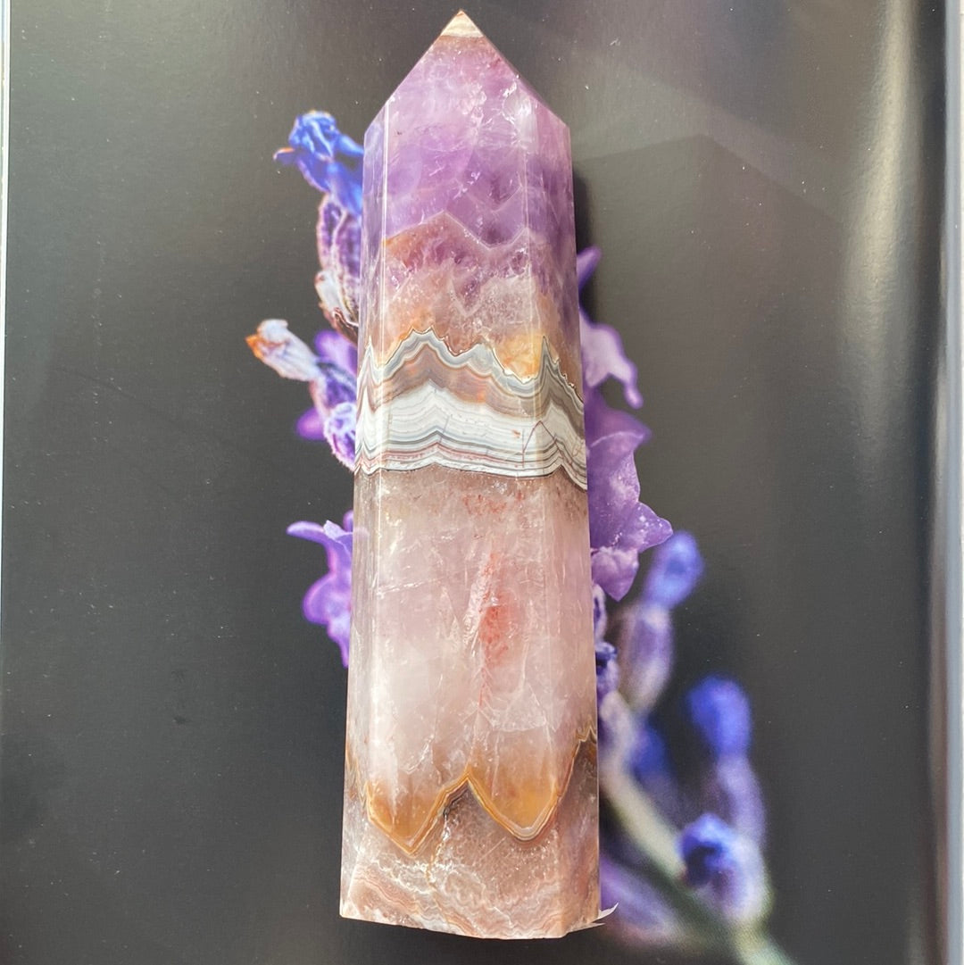 Amethyst Lace Agate Tower 468 g - Moon Room Shop and Wellness