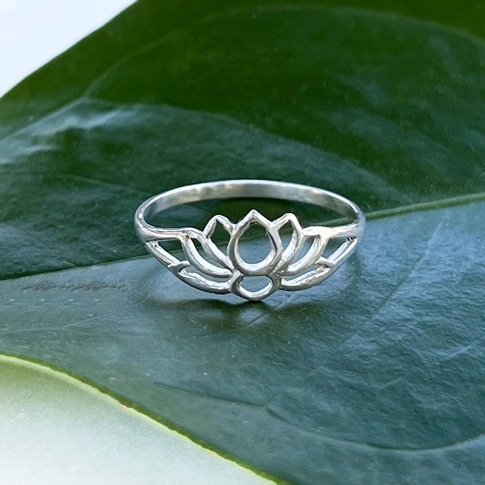 Petit Lotus Ring - Sterling Silver- 6,7,8 - Moon Room Shop and Wellness