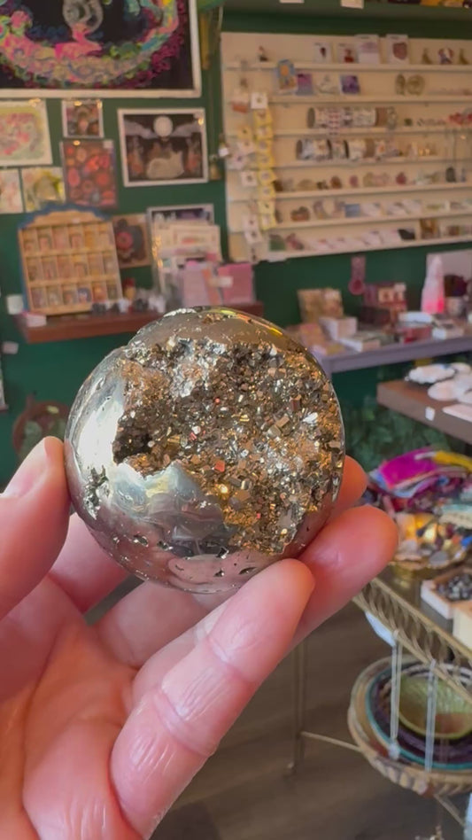Pyrite Sphere 367 g Peru