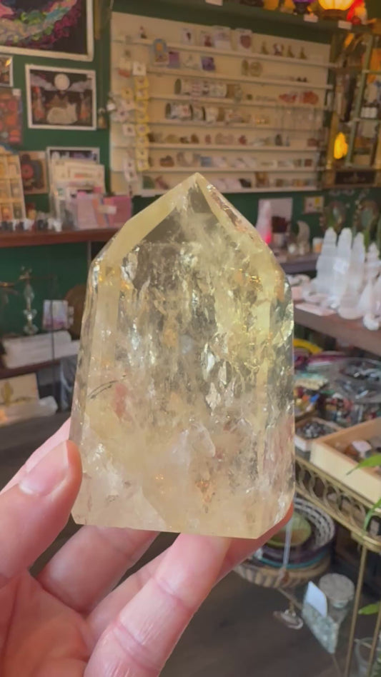 Lemon Quartz Tower 274 g Brazil