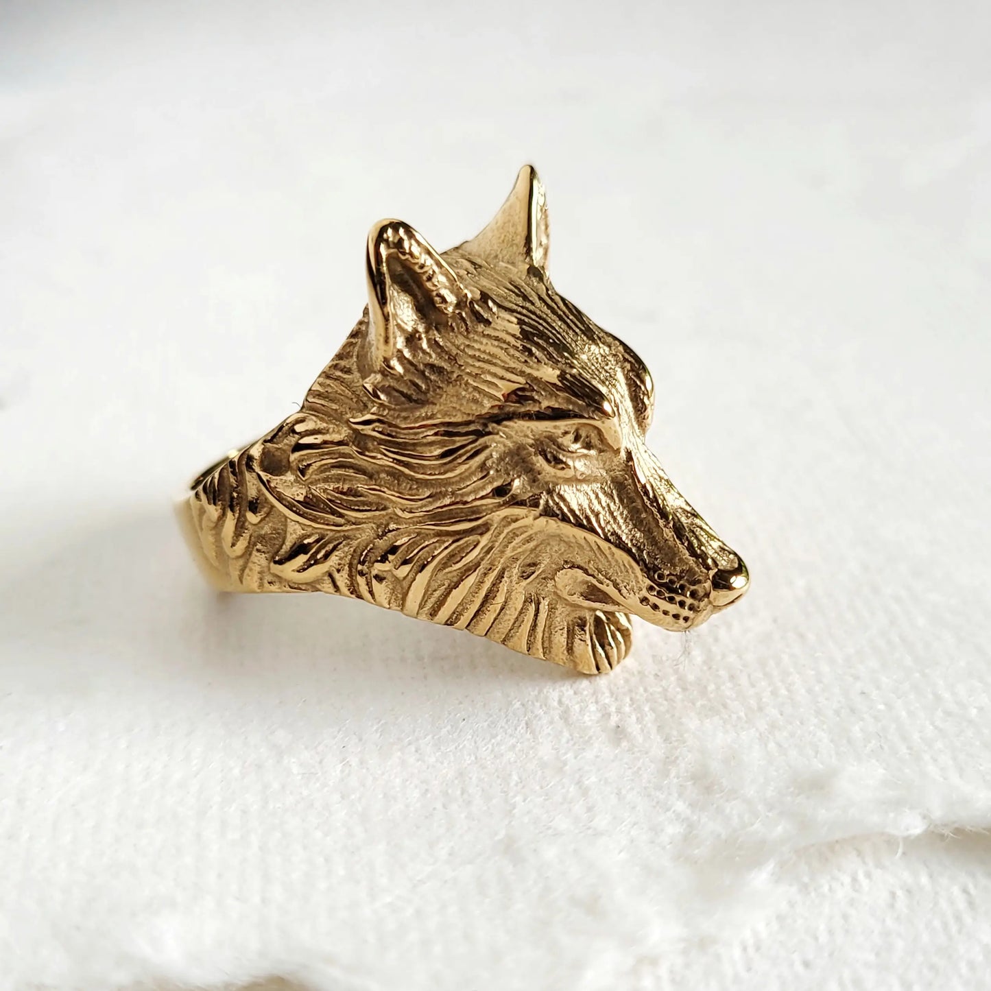 Wolf Ring 18 kt Gold Plated Size 8 - Moon Room Shop and Wellness